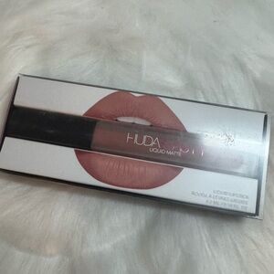 HUDA BEAUTY Liquid Matte Lipstick - Rich Brown